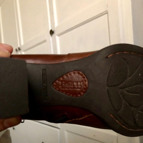 ♦️SOLD♦️Born leather ankle boots 6M - Picture 6 of 6